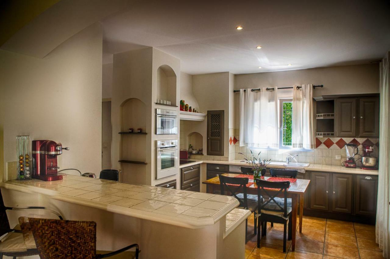 Auberge De Garance - Villa Prestige 5 Etoiles & Table Gastronomique Etoile Saint-Rémy-de-Provence 外观 照片